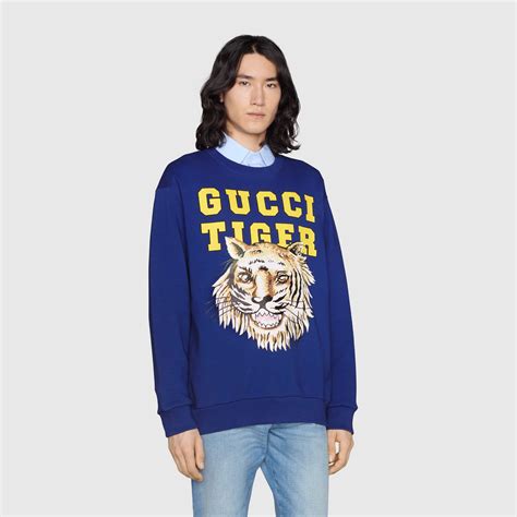 felpa gucci con tigri|Gucci Tiger felpa in cotone in blu .